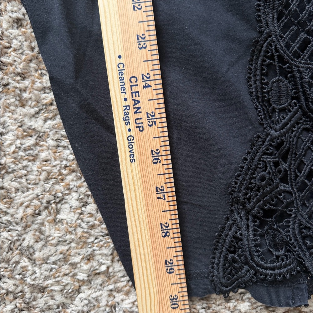 Livi Active Black Capri Leggings with Lace Sides Size 22/24 - Picture 7 of 8